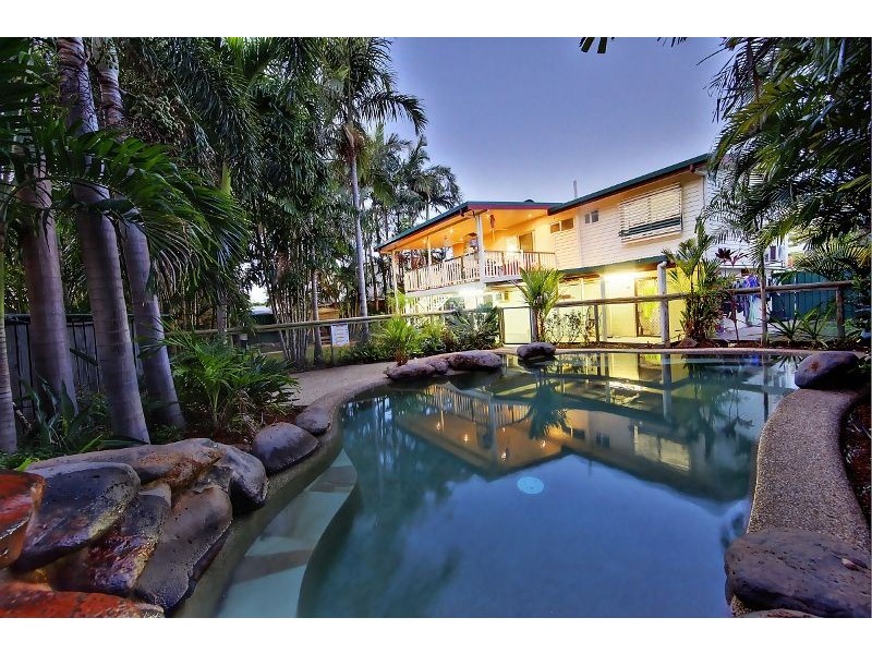 19 Davies Street, Mount Louisa QLD 4814