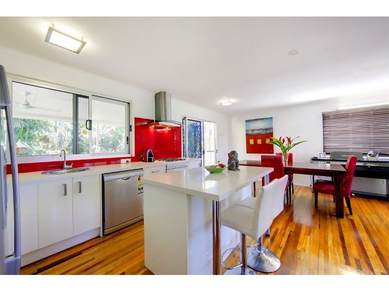 19 Davies Street, Mount Louisa QLD 4814