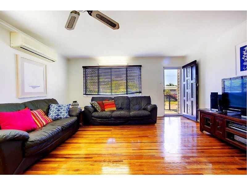 19 Davies Street, Mount Louisa QLD 4814