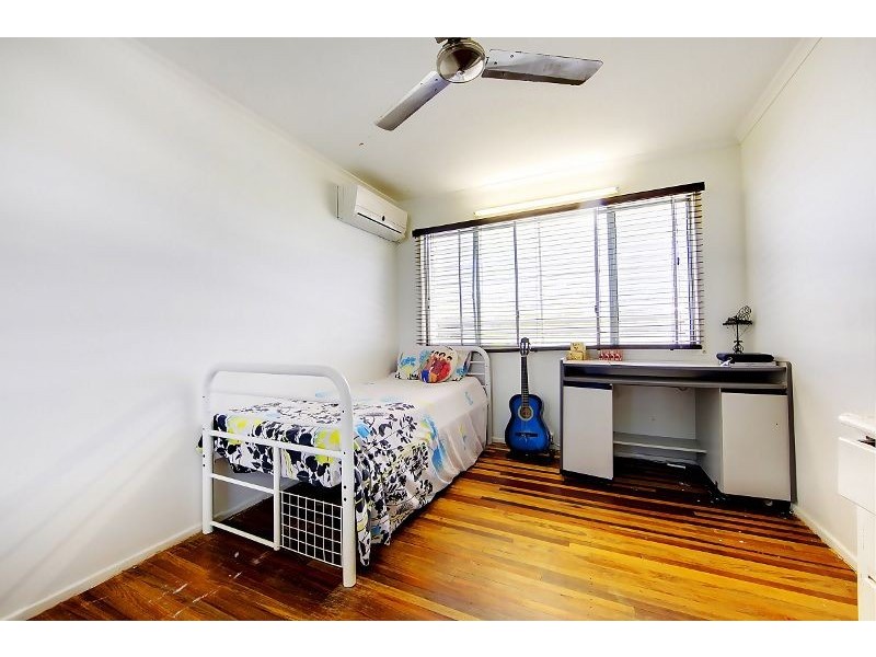 19 Davies Street, Mount Louisa QLD 4814