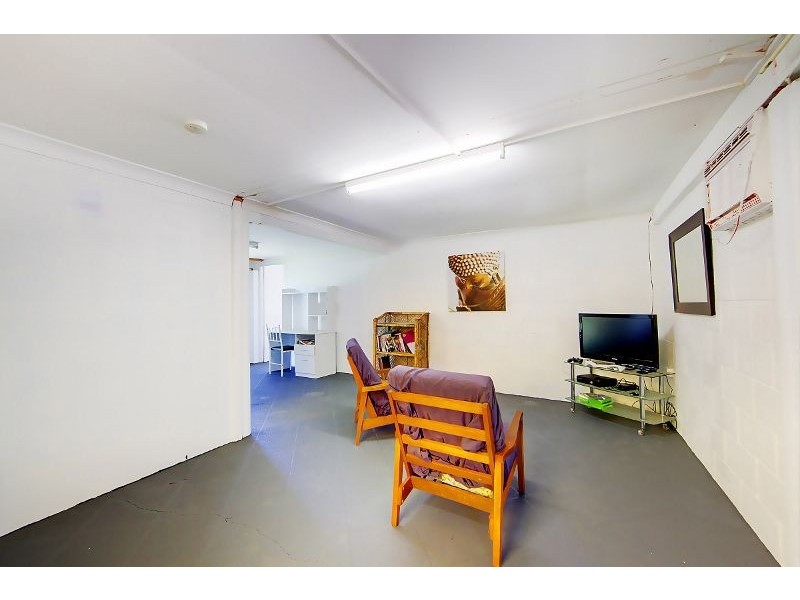 19 Davies Street, Mount Louisa QLD 4814