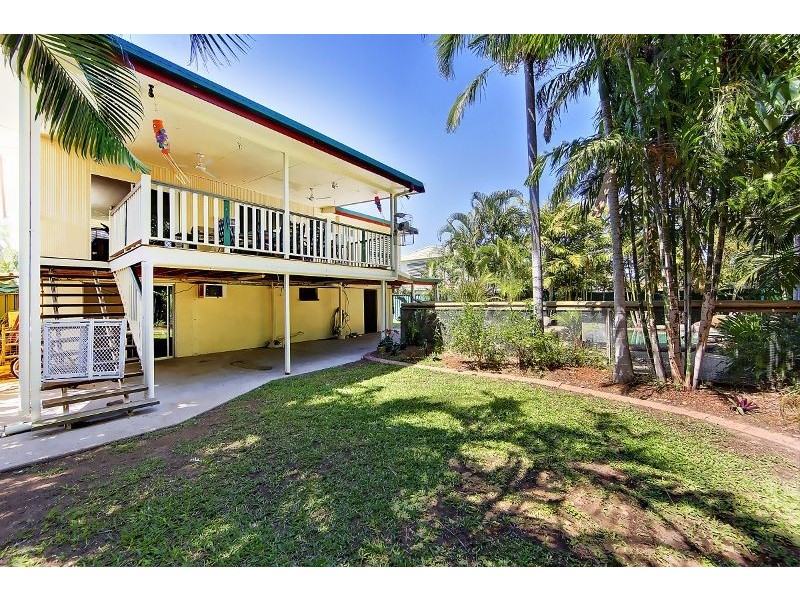 19 Davies Street, Mount Louisa QLD 4814