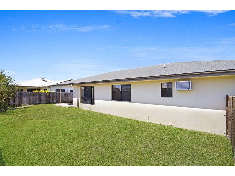 16 Eshelby Street, Bushland Beach QLD 4818