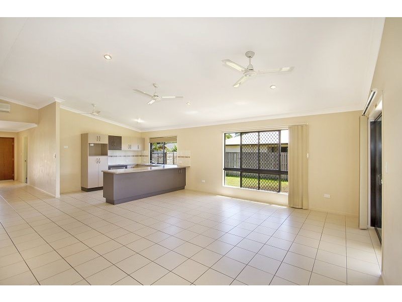 16 Eshelby Street, Bushland Beach QLD 4818