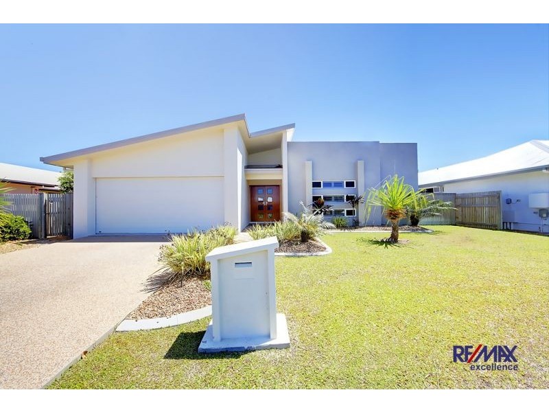 10 Balladonia Avenue, Mount Low QLD 4818