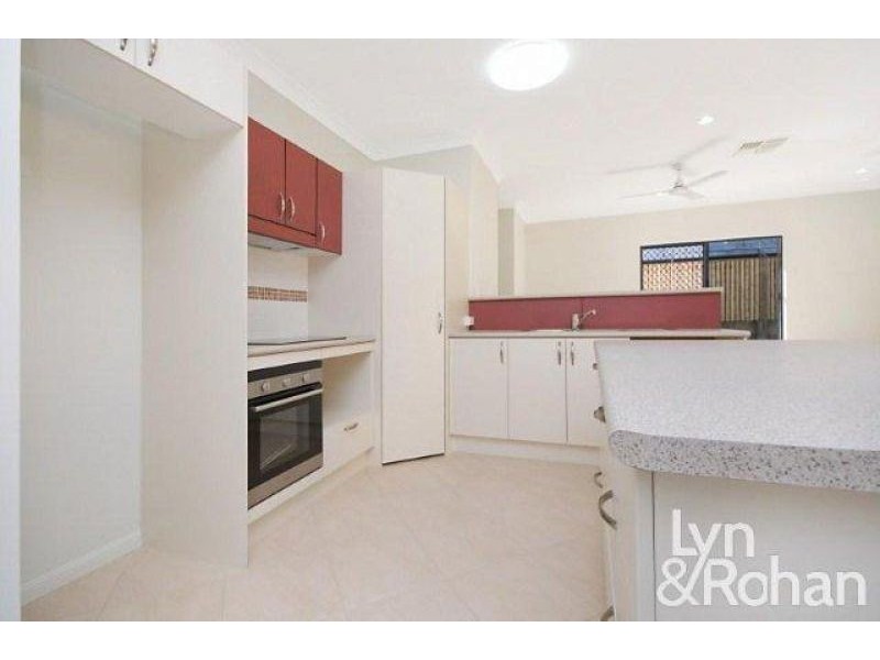 Bushland Beach QLD 4818