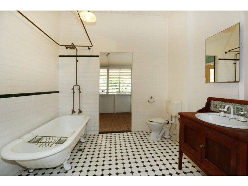 26 Nelson Street, South Townsville QLD 4810