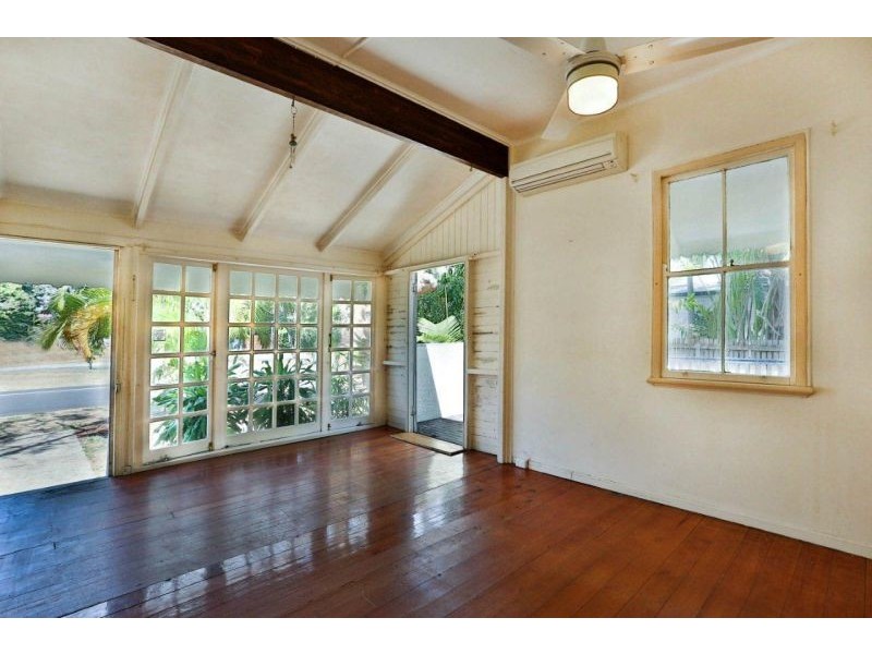 26 Nelson Street, South Townsville QLD 4810