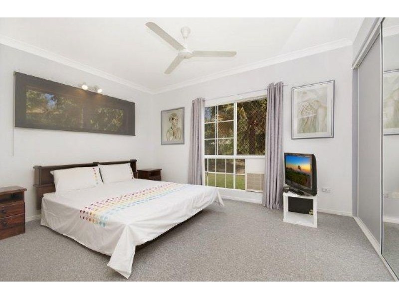 Bushland Beach QLD 4818