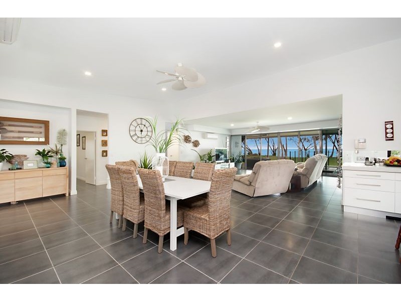 4 Reef Street, Saunders Beach QLD 4818