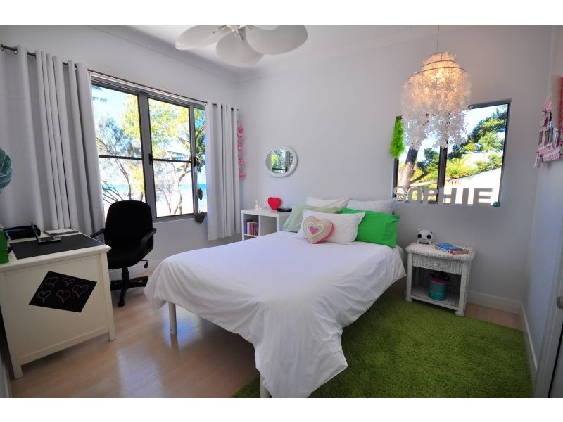 4 Reef Street, Saunders Beach QLD 4818