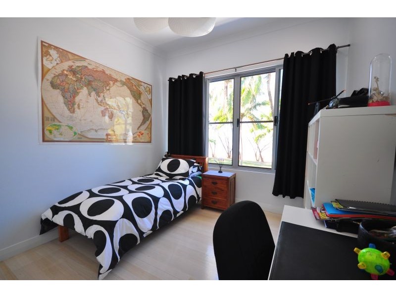 4 Reef Street, Saunders Beach QLD 4818