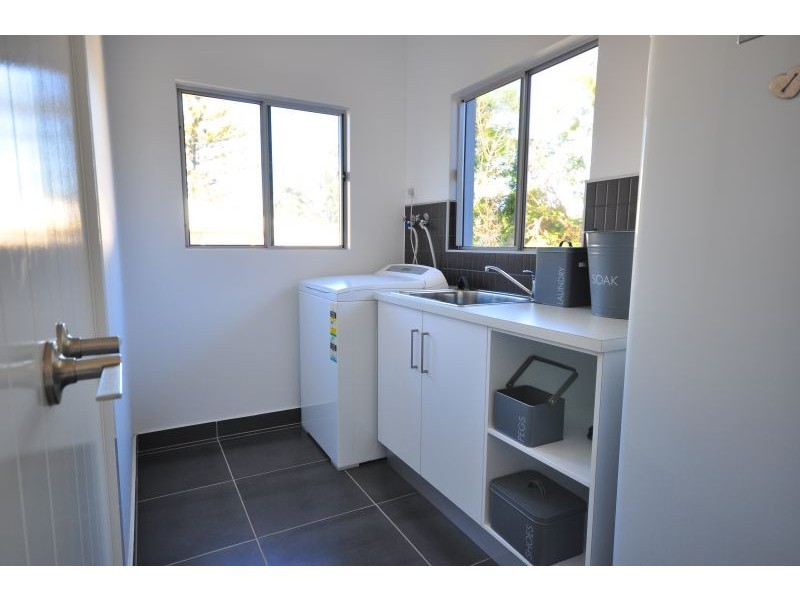 4 Reef Street, Saunders Beach QLD 4818