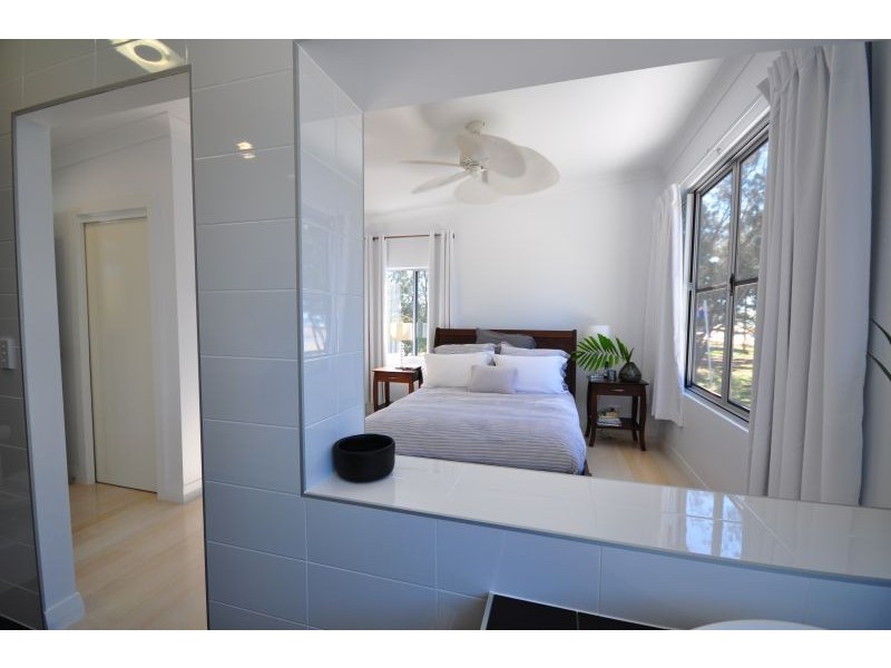 4 Reef Street, Saunders Beach QLD 4818