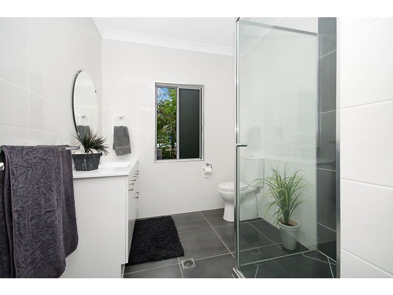 4 Reef Street, Saunders Beach QLD 4818