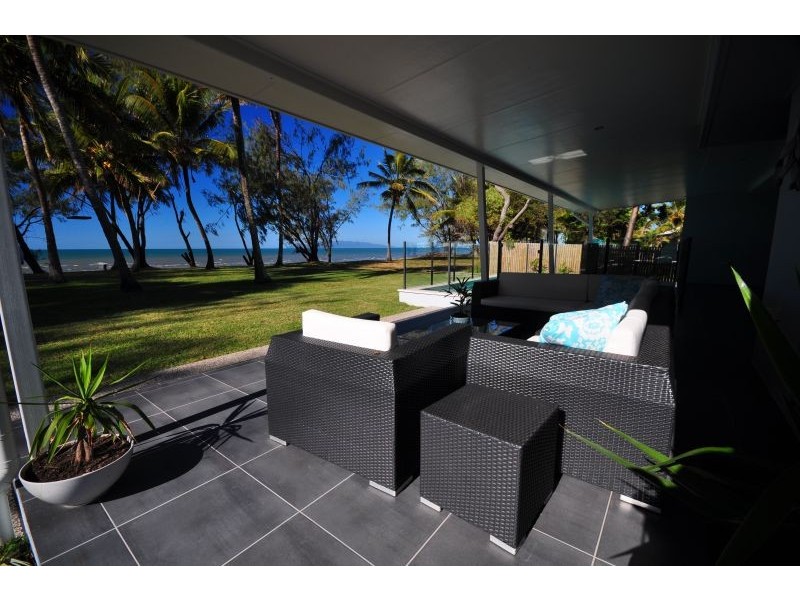 4 Reef Street, Saunders Beach QLD 4818