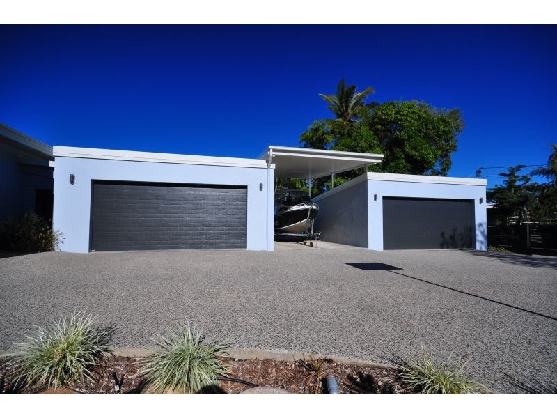 4 Reef Street, Saunders Beach QLD 4818