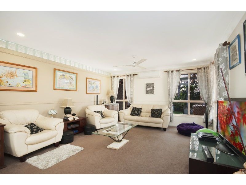 22 Joshua Crescent, Bushland Beach QLD 4818