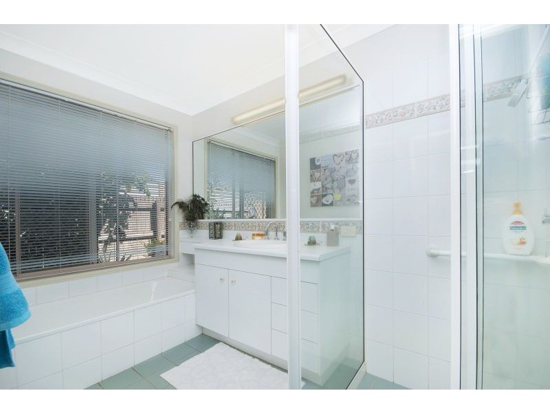 22 Joshua Crescent, Bushland Beach QLD 4818