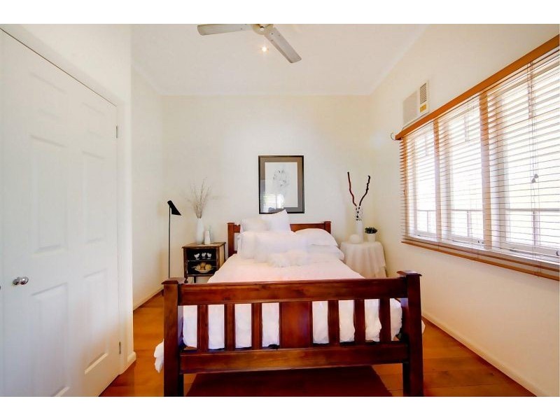 16 Burton Street, Mysterton QLD 4812