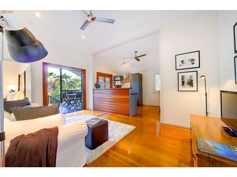 16 Burton Street, Mysterton QLD 4812