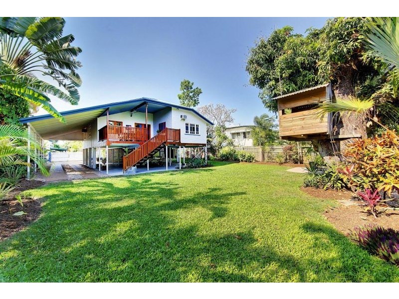 16 Burton Street, Mysterton QLD 4812