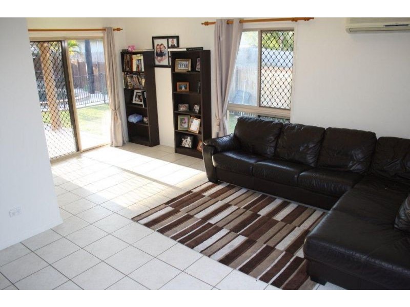 7 St Helens Drive, Mount Louisa QLD 4814