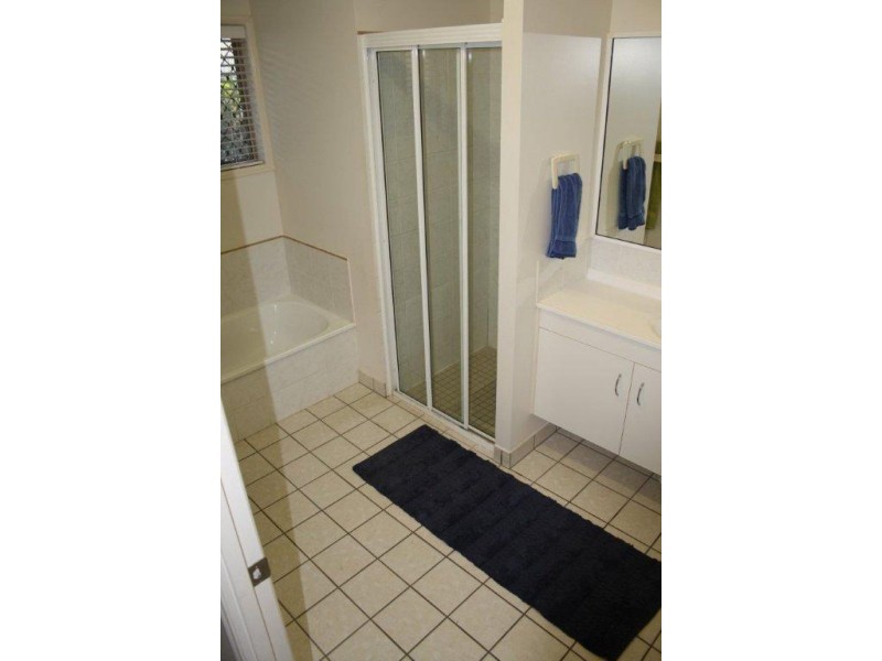 7 St Helens Drive, Mount Louisa QLD 4814