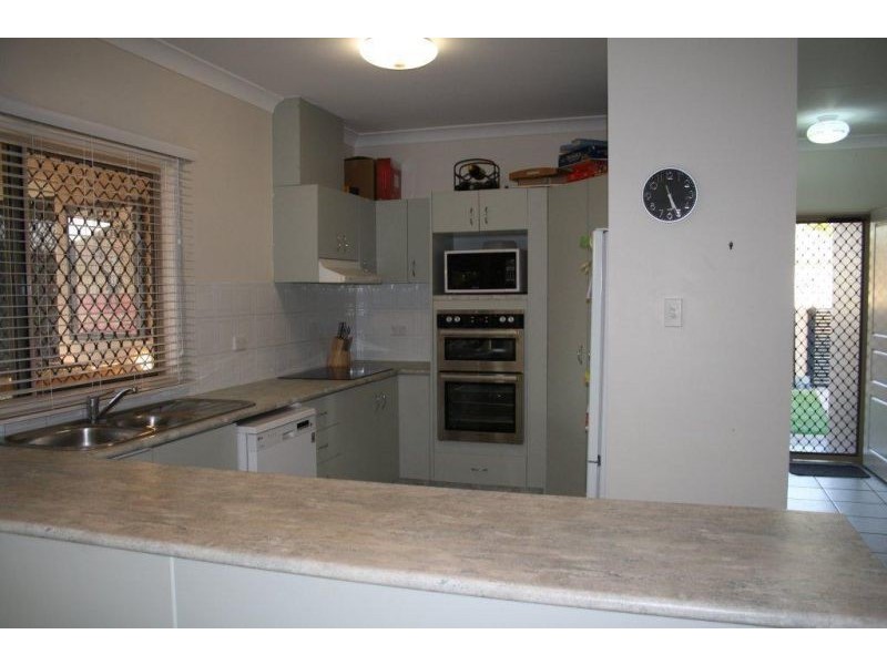 7 St Helens Drive, Mount Louisa QLD 4814