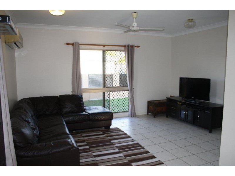 7 St Helens Drive, Mount Louisa QLD 4814