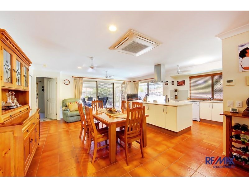 2 Finlay Court, Kirwan QLD 4817
