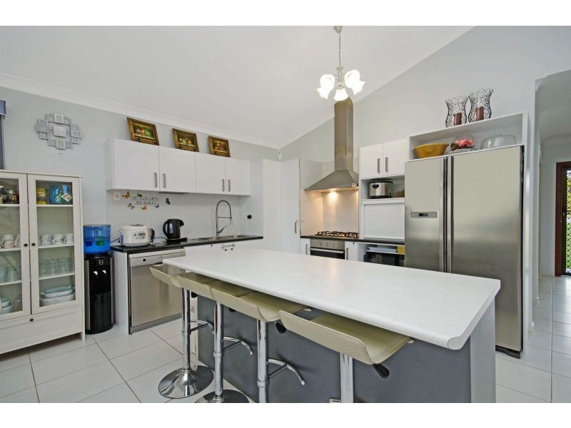 22 Hillock Crescent, Bushland Beach QLD 4818