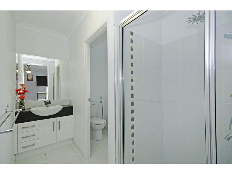 22 Hillock Crescent, Bushland Beach QLD 4818