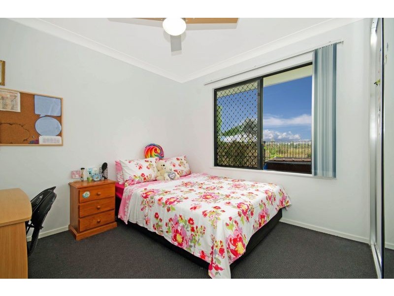 22 Hillock Crescent, Bushland Beach QLD 4818