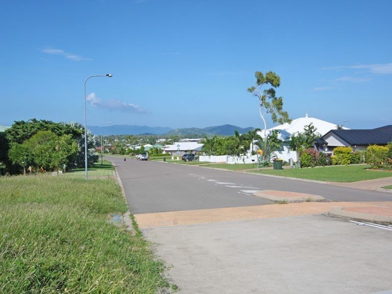 36 Goicoechea Drive, Bushland Beach QLD 4818