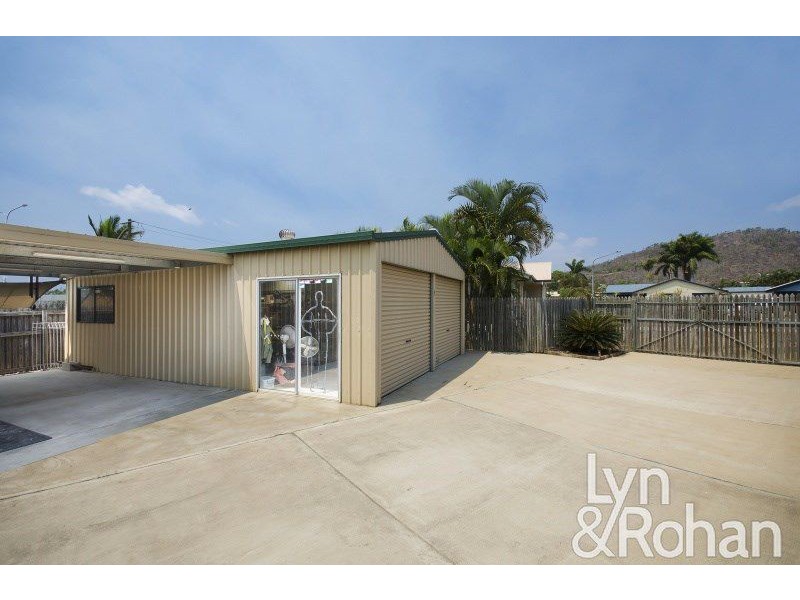11 Black Braes Court, Mount Louisa QLD 4814