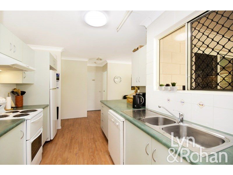 11 Black Braes Court, Mount Louisa QLD 4814