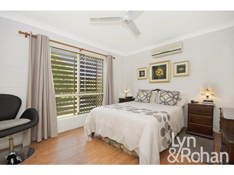 11 Black Braes Court, Mount Louisa QLD 4814