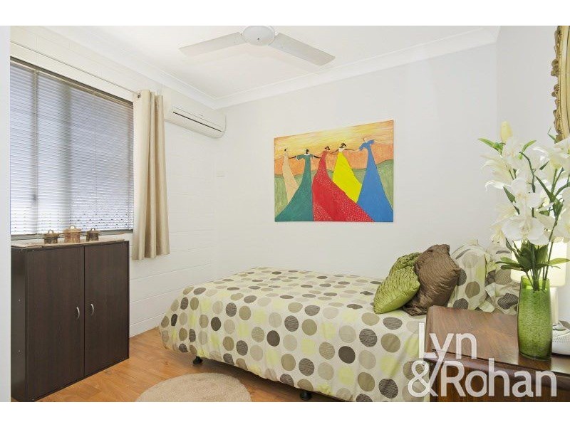 11 Black Braes Court, Mount Louisa QLD 4814