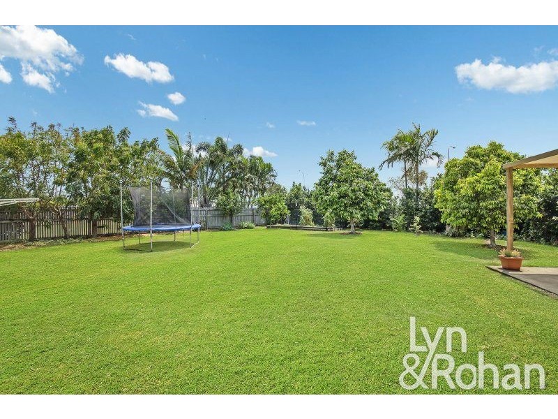11 Black Braes Court, Mount Louisa QLD 4814