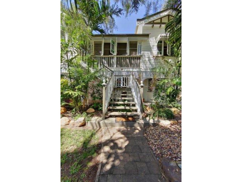 15 Chapman Street, Mysterton QLD 4812