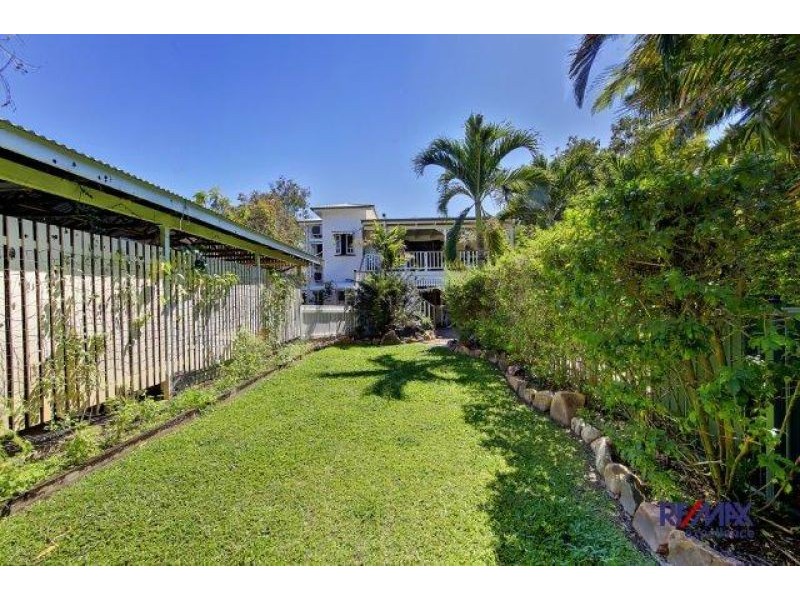 15 Chapman Street, Mysterton QLD 4812