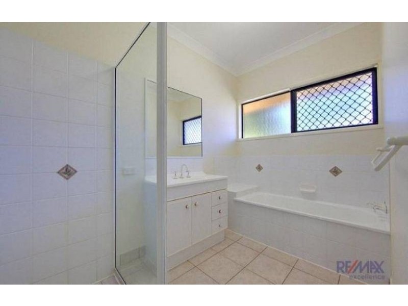 83 Phoenix Pde, Kirwan QLD 4817