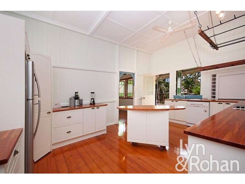 52 Norris Street, Hermit Park QLD 4812