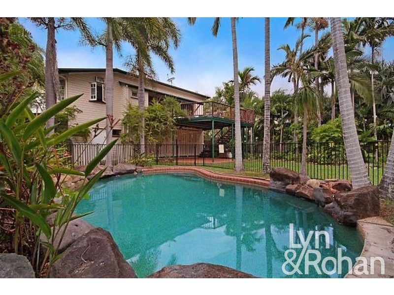 52 Norris Street, Hermit Park QLD 4812