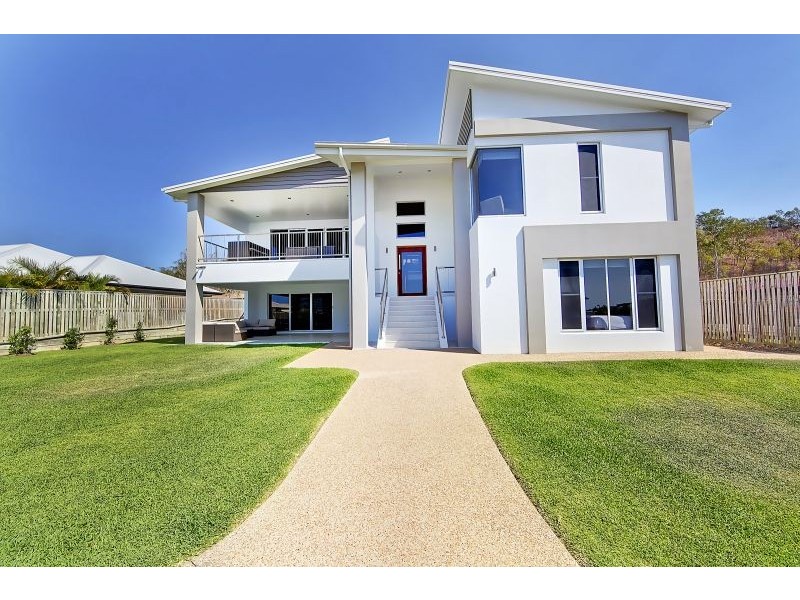 10 Yanooa Court, Bushland Beach QLD 4818