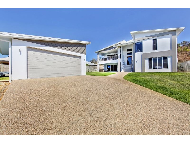 10 Yanooa Court, Bushland Beach QLD 4818