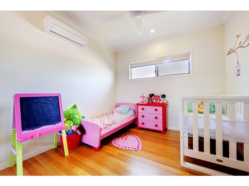 10 Yanooa Court, Bushland Beach QLD 4818