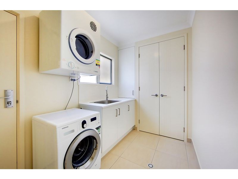 10 Yanooa Court, Bushland Beach QLD 4818