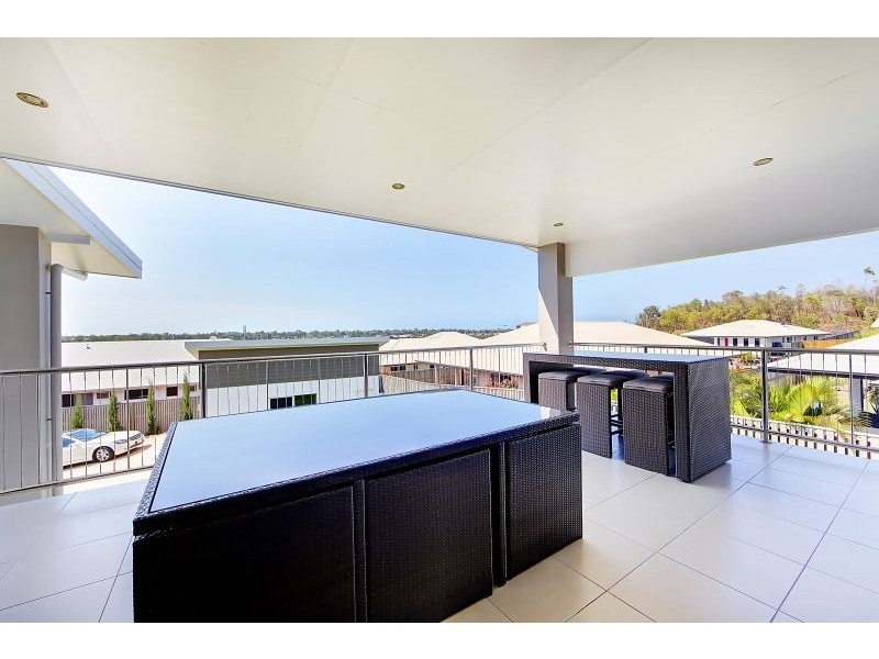 10 Yanooa Court, Bushland Beach QLD 4818